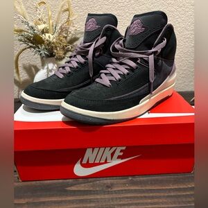 Jordan Women's Sneakers in Black and Lavender